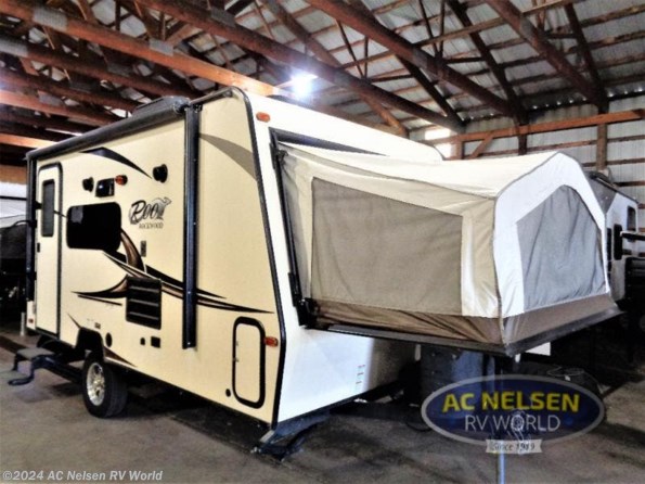 2017 Forest River Rockwood Roo 17 available in Shakopee, MN