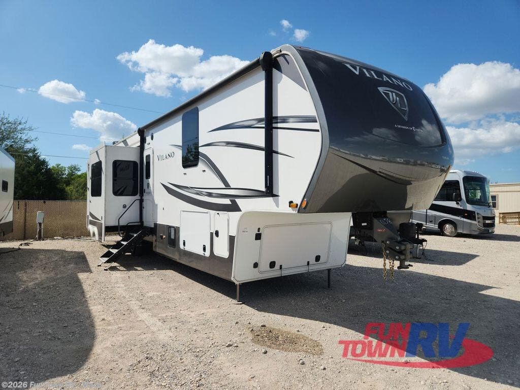 Used 2023 Vanleigh Vilano 390LK available in Hewitt, Texas