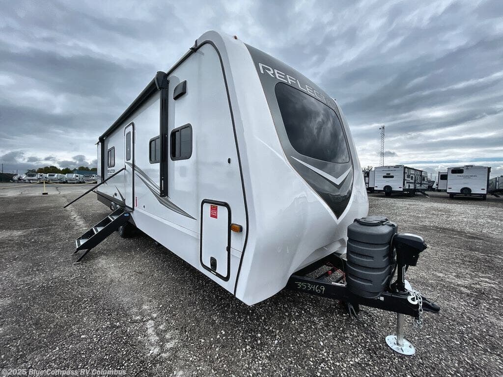 New 2025 Grand Design Reflection 322FKTS available in Delaware, Ohio