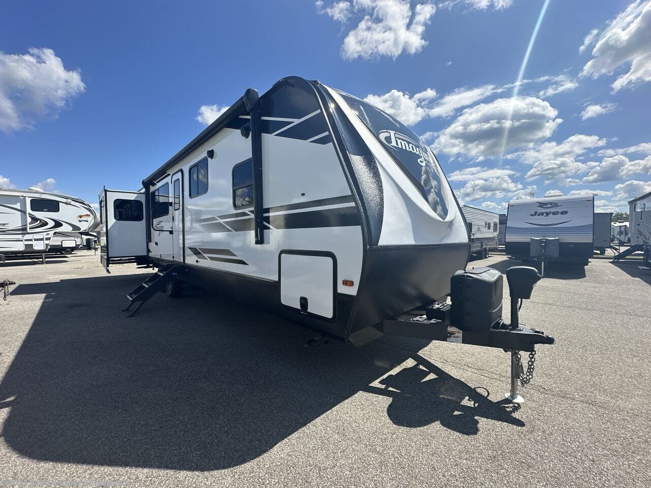 Used 2021 Grand Design Imagine 3100RD available in Delaware, Ohio