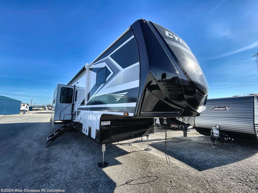 New 2026 Heartland Cyclone 3914 available in Delaware, Ohio