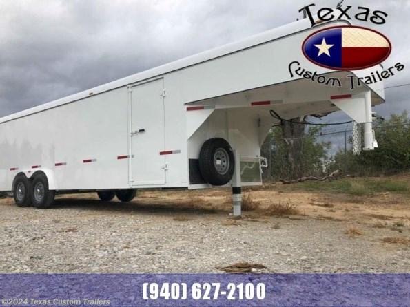 2024 W-W Trailer CH 24X8 available in Decatur, TX