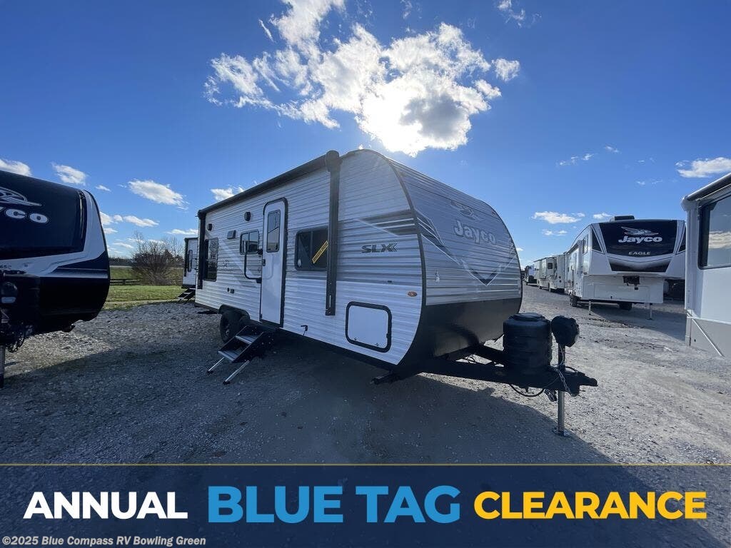 New 2025 Jayco Jay Flight SLX 210QB available in Bowling Green, Kentucky