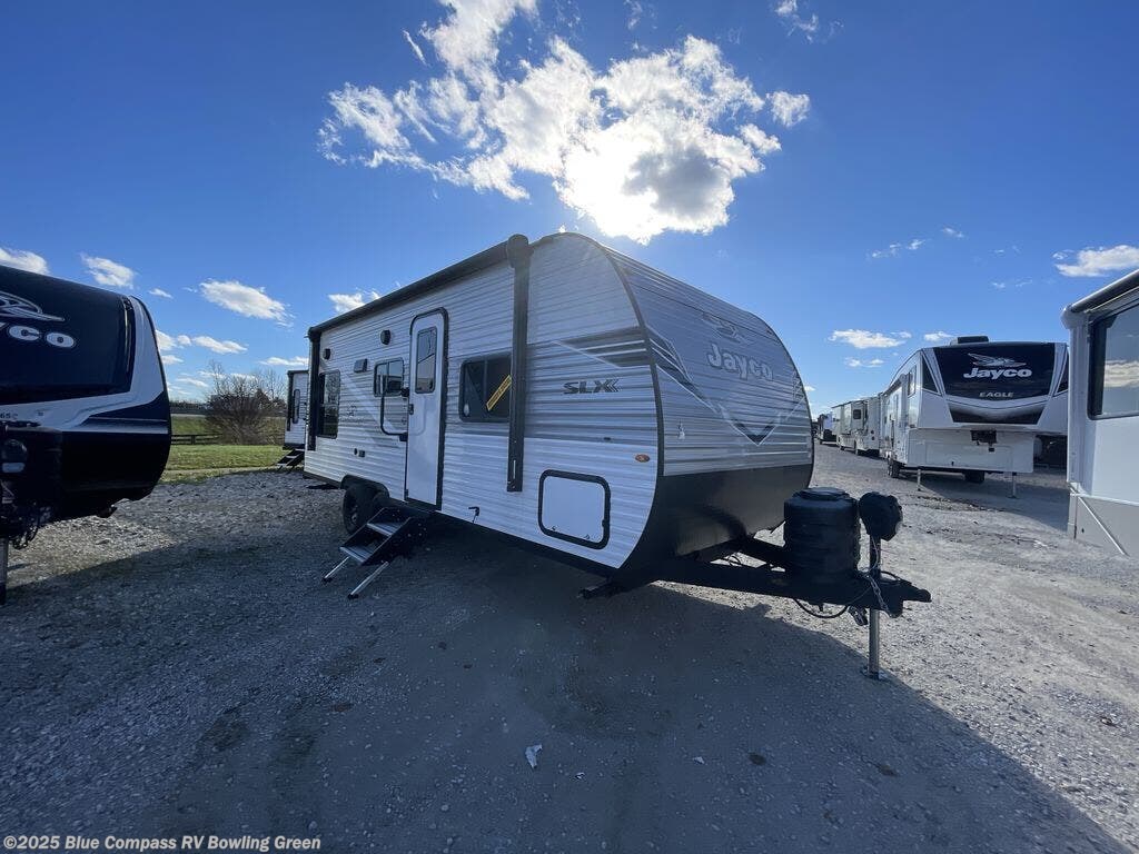 New 2025 Jayco Jay Flight SLX 210QB available in Bowling Green, Kentucky