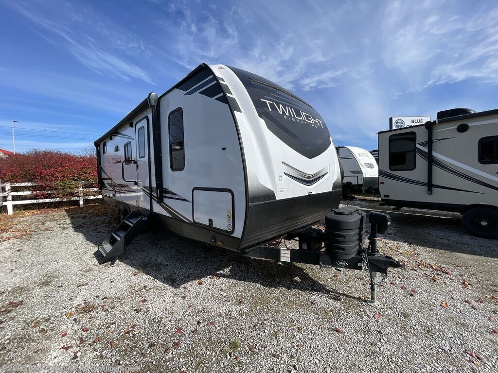 Used 2024 Cruiser RV Twilight Signature TWS-25BH available in Bowling Green, Kentucky