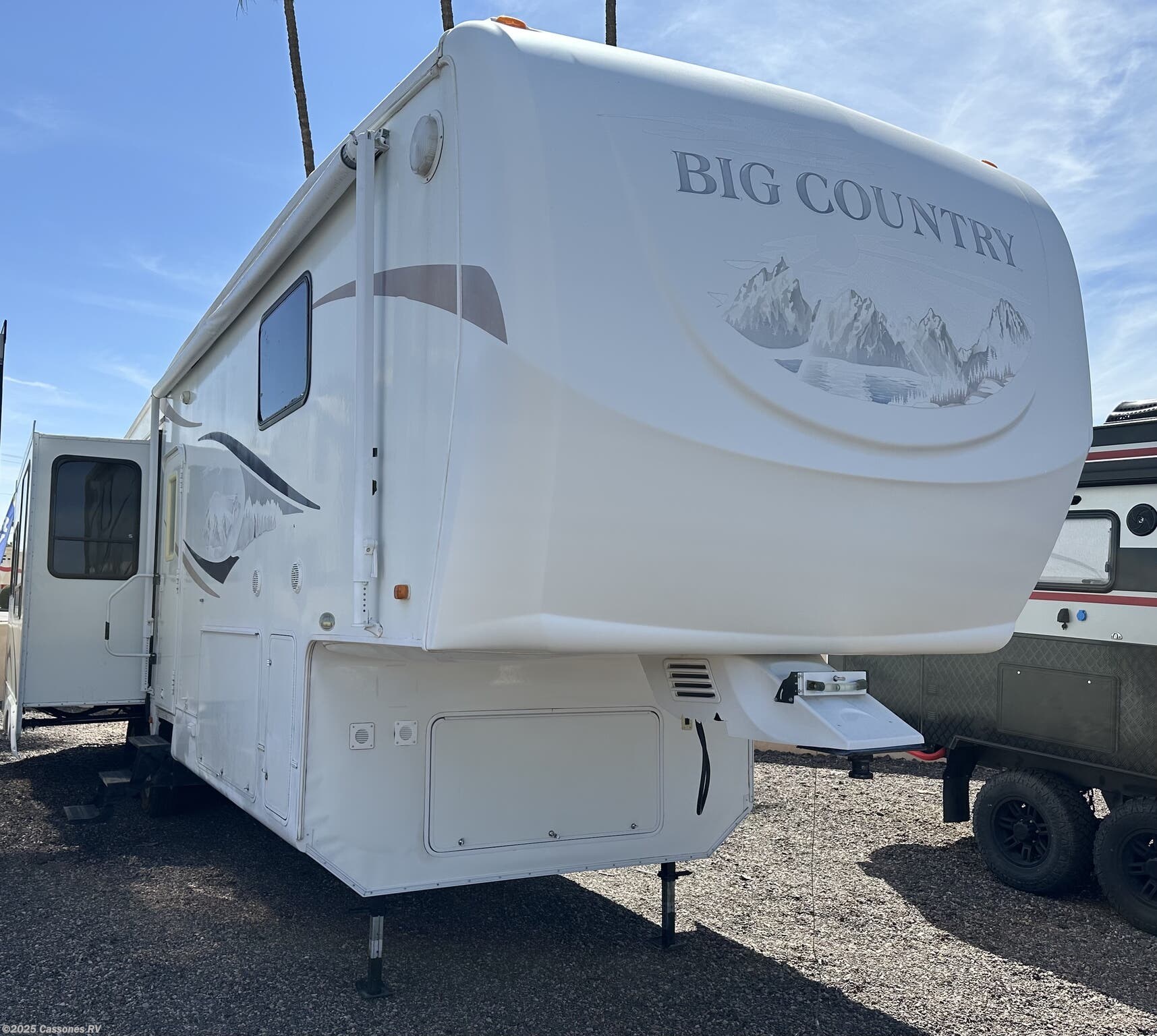 Used 2009 Heartland Big Country 3300 RL available in Mesa, Arizona