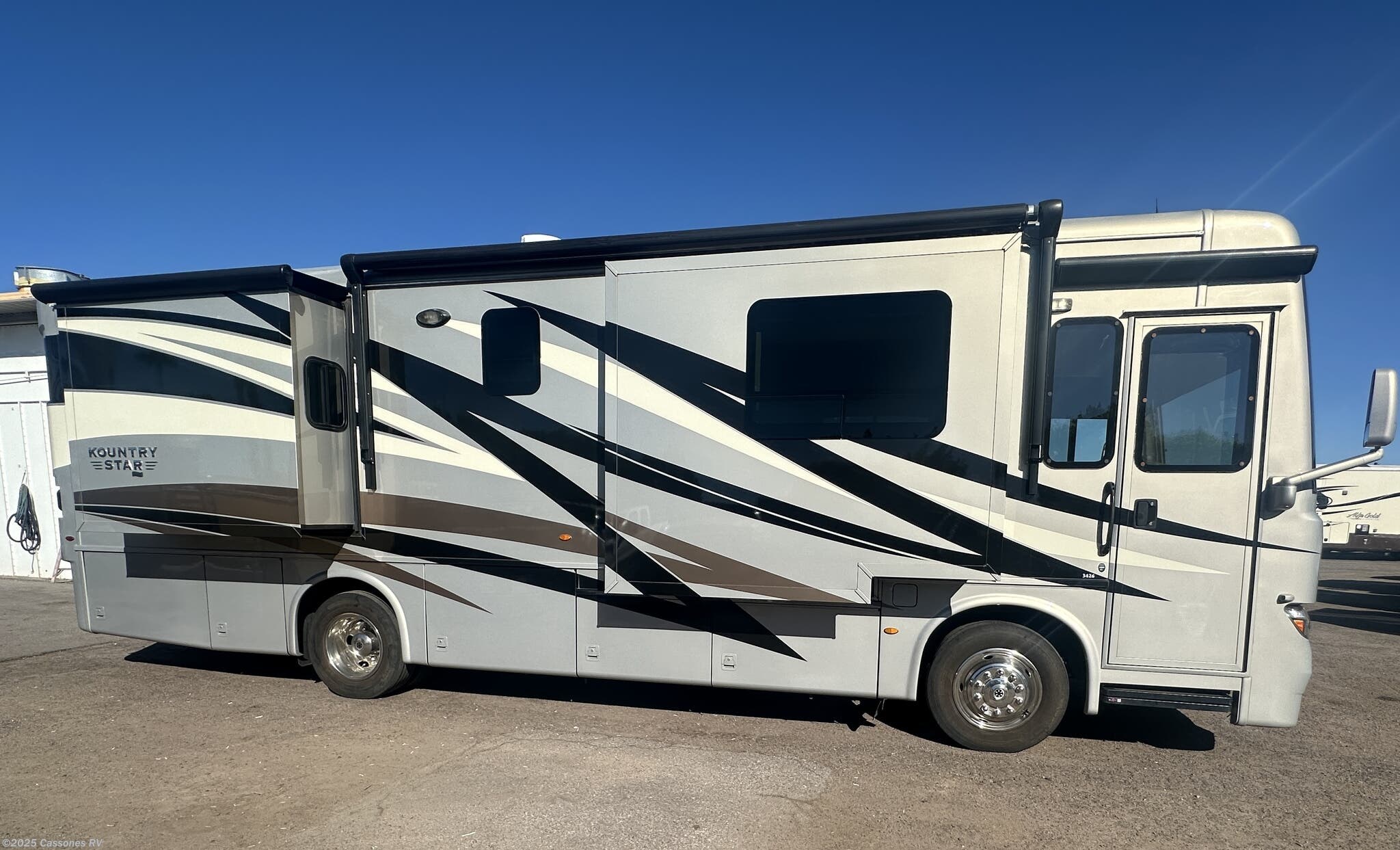 Used 2020 Newmar Kountry Star 3426 available in Mesa, Arizona
