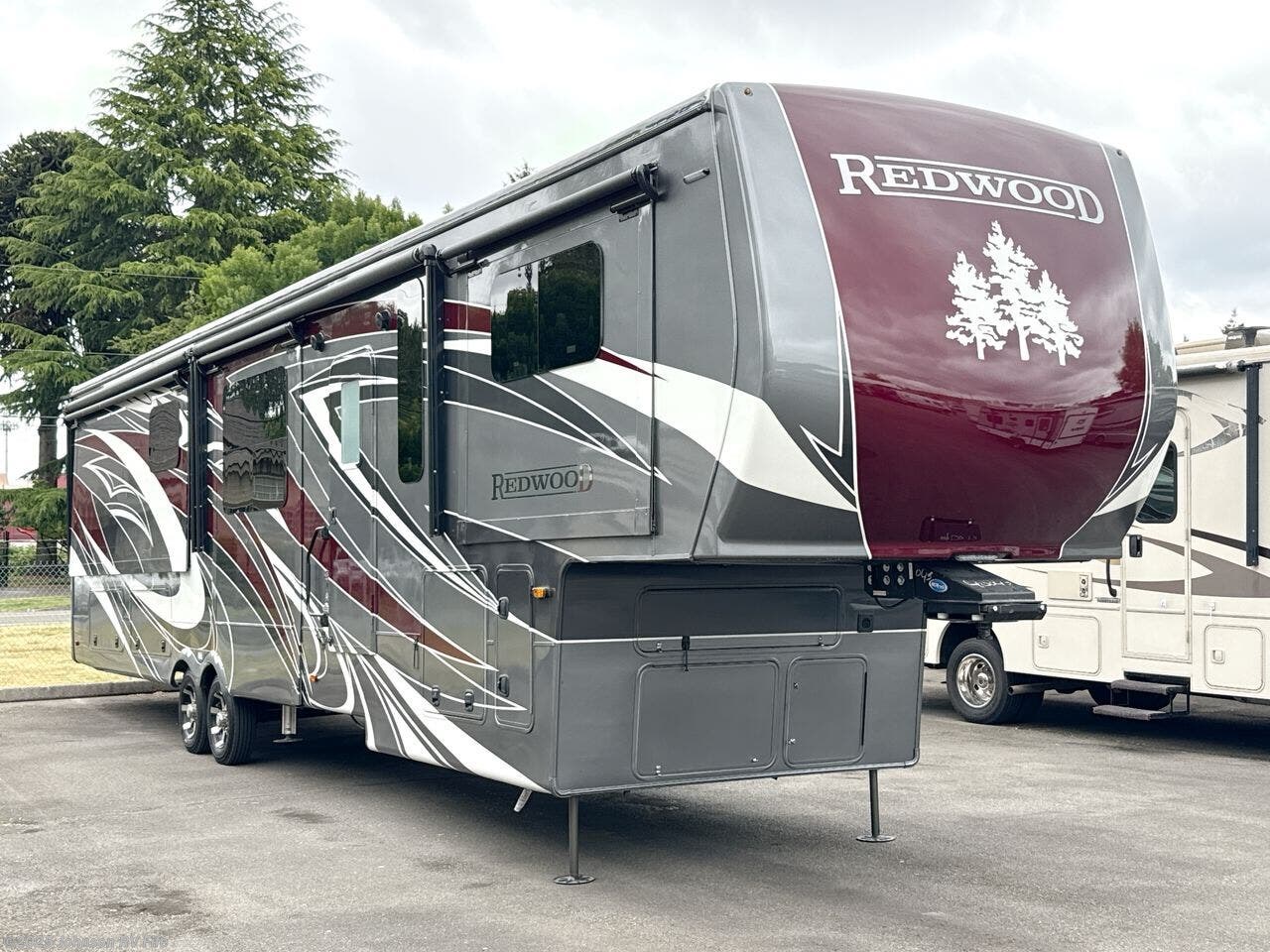 Used 2024 CrossRoads Redwood RW4200FL available in Fife, Washington