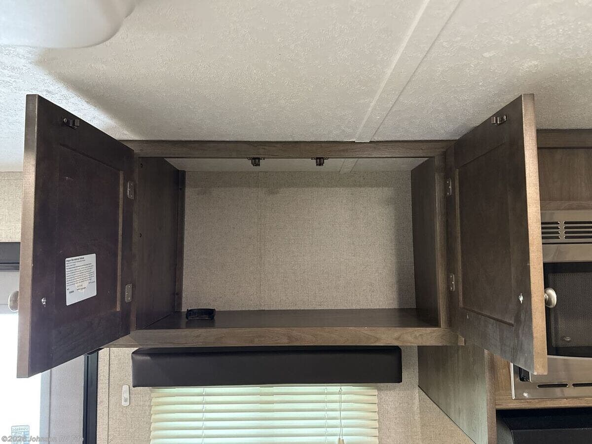 Used 2018 Coleman  Lantern 215BH available in Fife, Washington