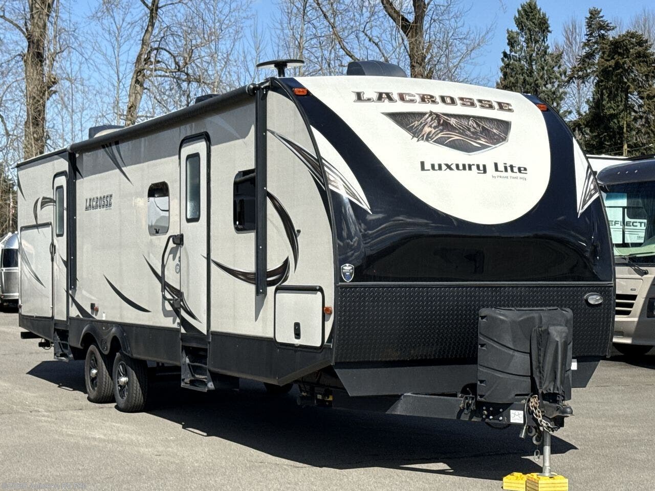 Used 2019  Prime Time LaCrosse 3310BH by Prime Time from Johnson RV Fife in Fife, WA