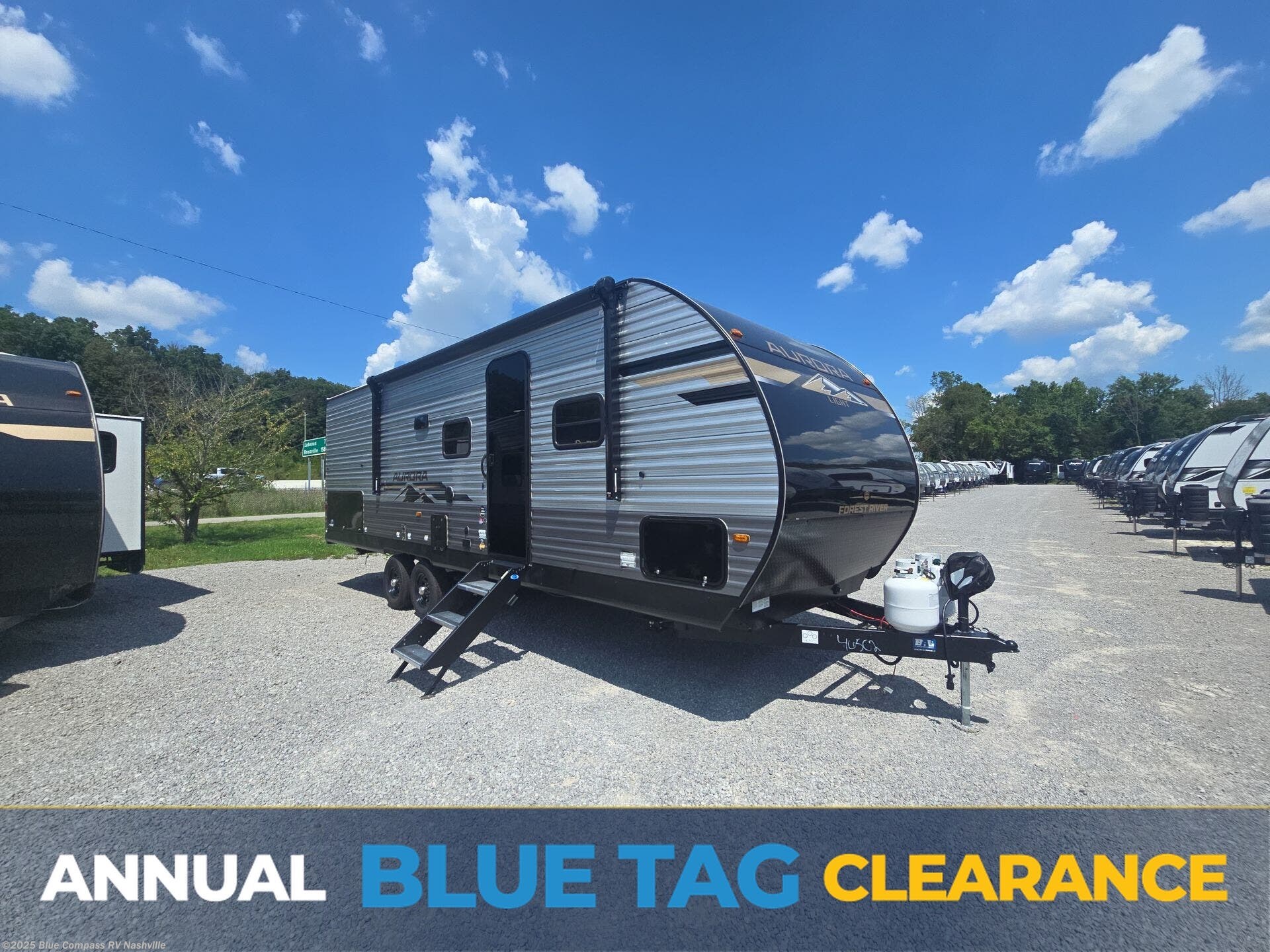 New 2025 Forest River Aurora Light 26BHS available in Lebanon, Tennessee