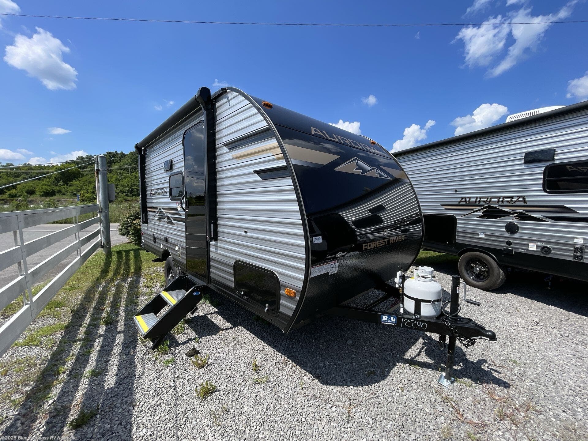 New 2026 Forest River Aurora Light 16BHX available in Lebanon, Tennessee