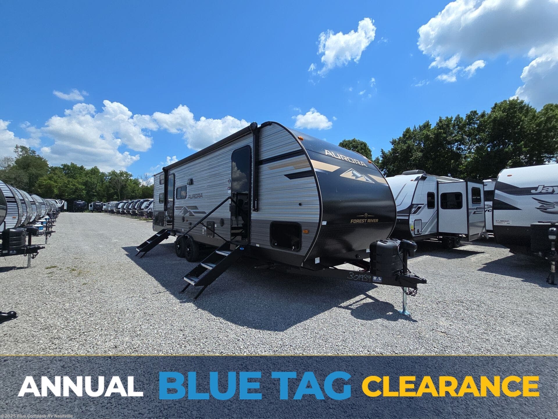 New 2026 Forest River Aurora 28BHS available in Lebanon, Tennessee