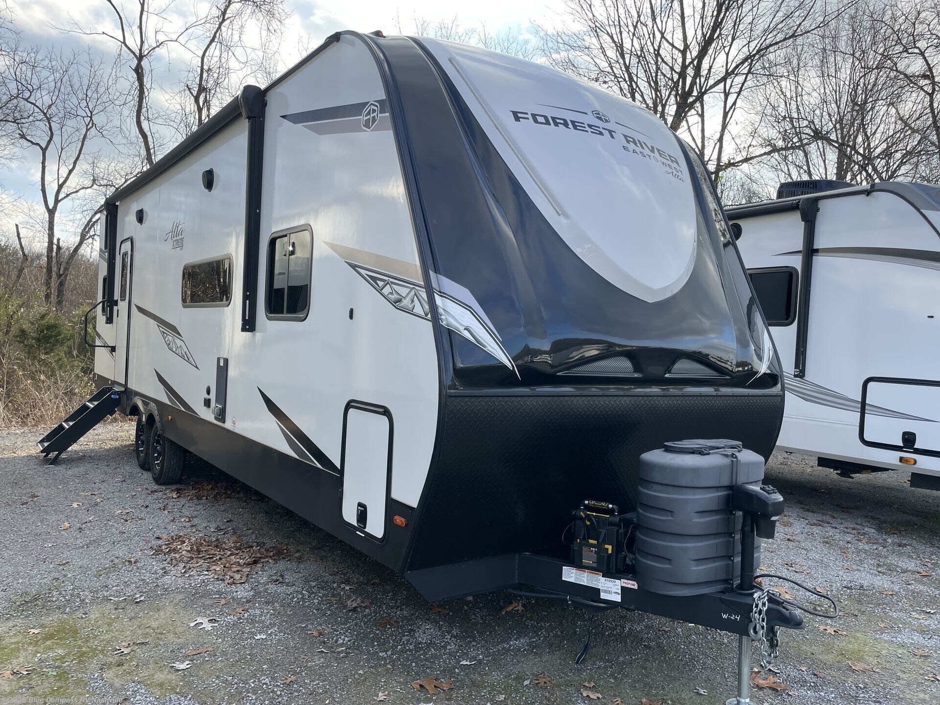 Used 2025 East to West Alta 3100KXT available in Lebanon, Tennessee