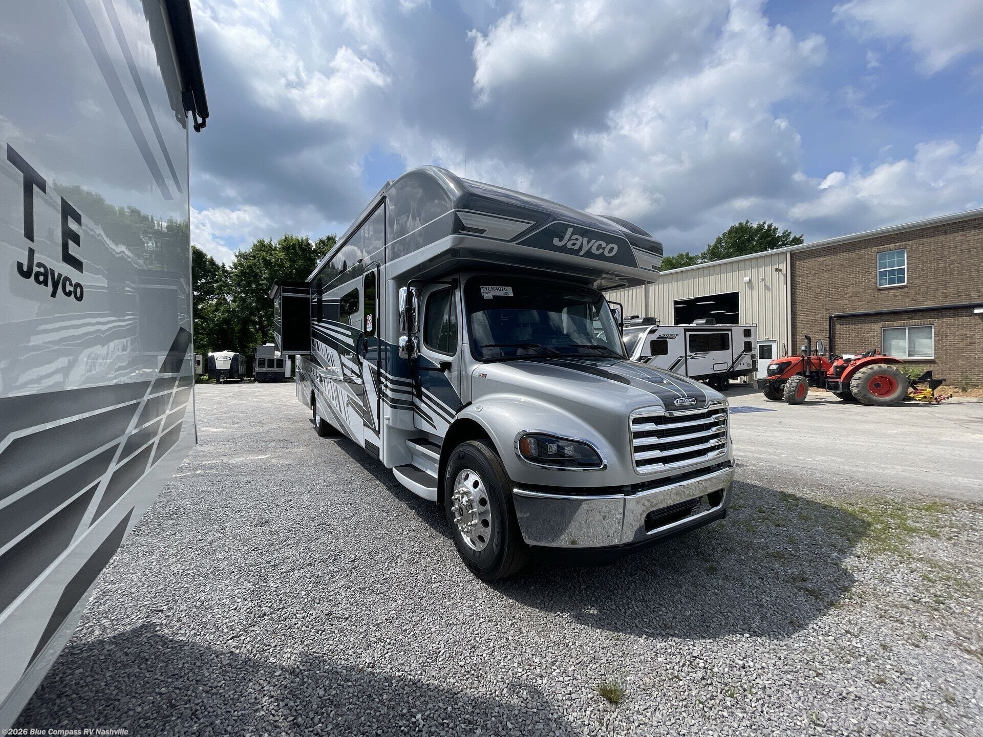 New 2026 Jayco Seneca Prestige 37K available in Lebanon, Tennessee