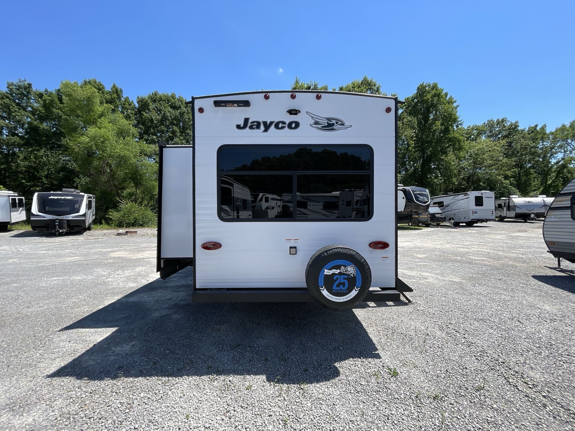 New 2027 Jayco Jay Flight SLX 262RLS available in Lebanon, Tennessee