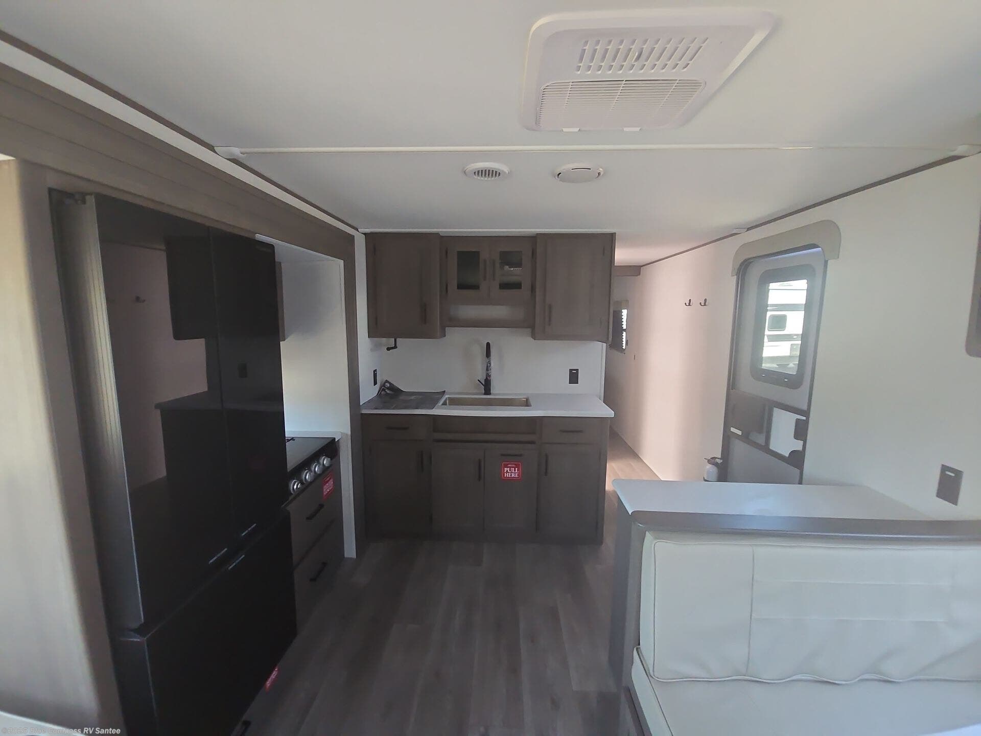 New 2025 Grand Design Transcend 295QBT available in Santee, California