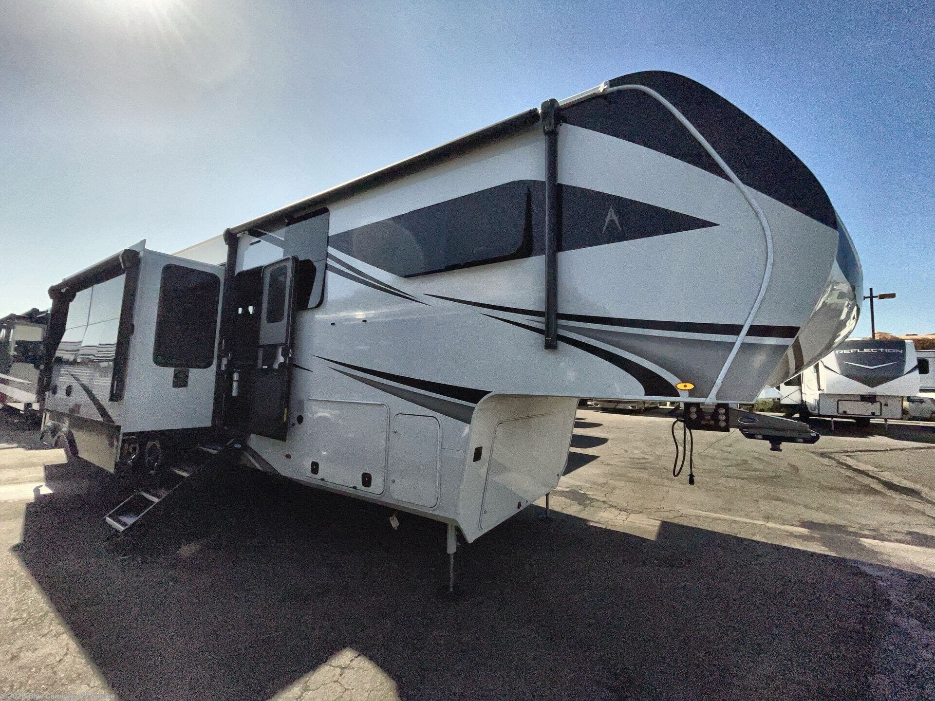 New 2025 Grand Design Solitude 391DL available in Santee, California