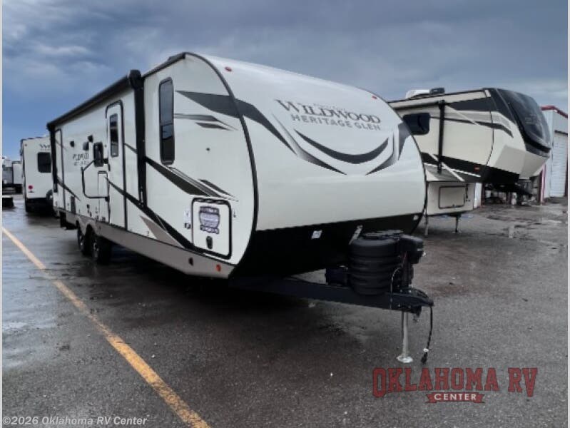 New 2023  Forest River Wildwood Heritage Glen Hyper-Lyte 26BHHL by Forest River from Oklahoma RV Center in Moore, OK