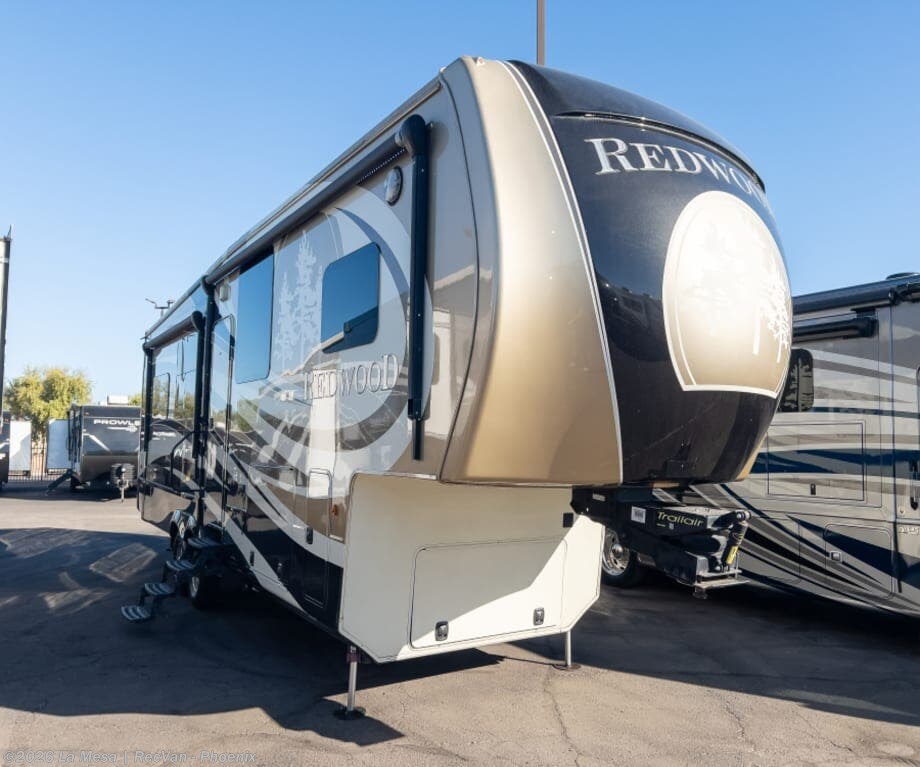 Used 2016 CrossRoads Redwood 31SL available in Phoenix, Arizona