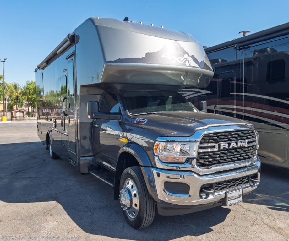 Used 2023 Dynamax Corp  ISATA 5 30FWD 4X4 available in Phoenix, Arizona