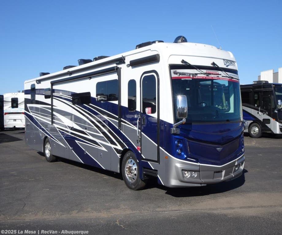 New 2025 Fleetwood Discovery 38W available in Albuquerque, New Mexico