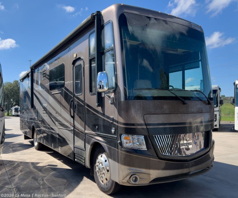 Used 2018  Newmar Canyon Star 3716 by Newmar from La Mesa | RecVan - Sanford in Sanford, FL