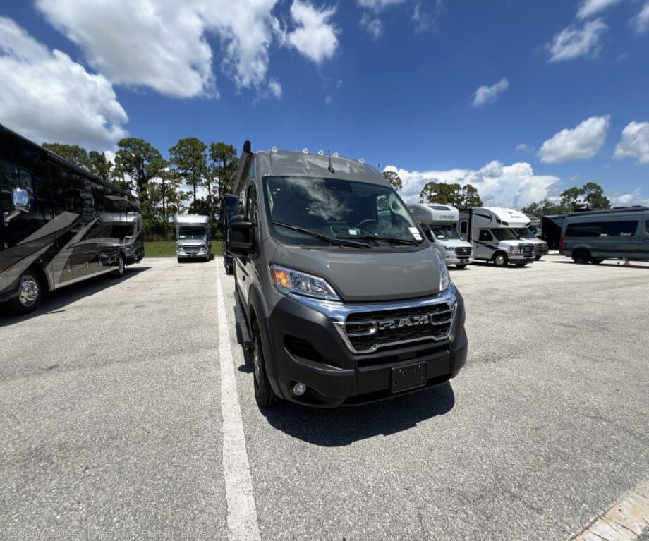 Used 2025 Thor Motor Coach Twist 2HB available in Port St. Lucie, Florida