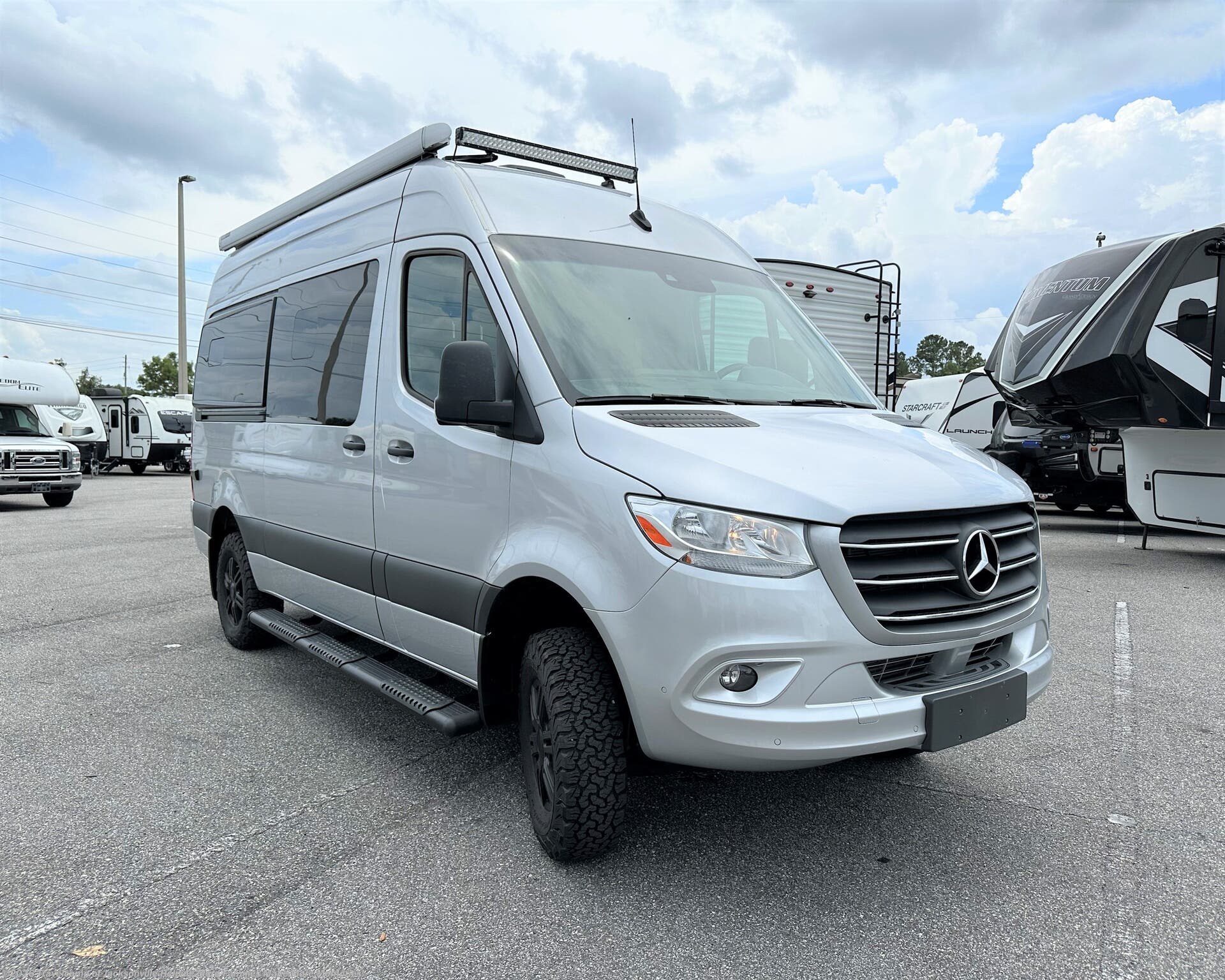 Used 2022  Thor  SANCTUARY 19LD by Thor from Travelcamp of Jacksonville in Jacksonville, FL