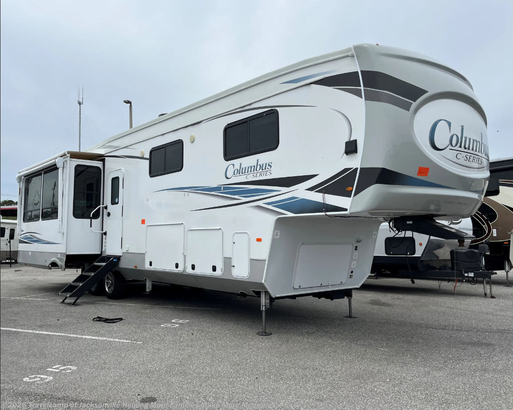 Used 2022  Palomino Columbus 379MBC by Palomino from Travelcamp of Jacksonville in Jacksonville, FL