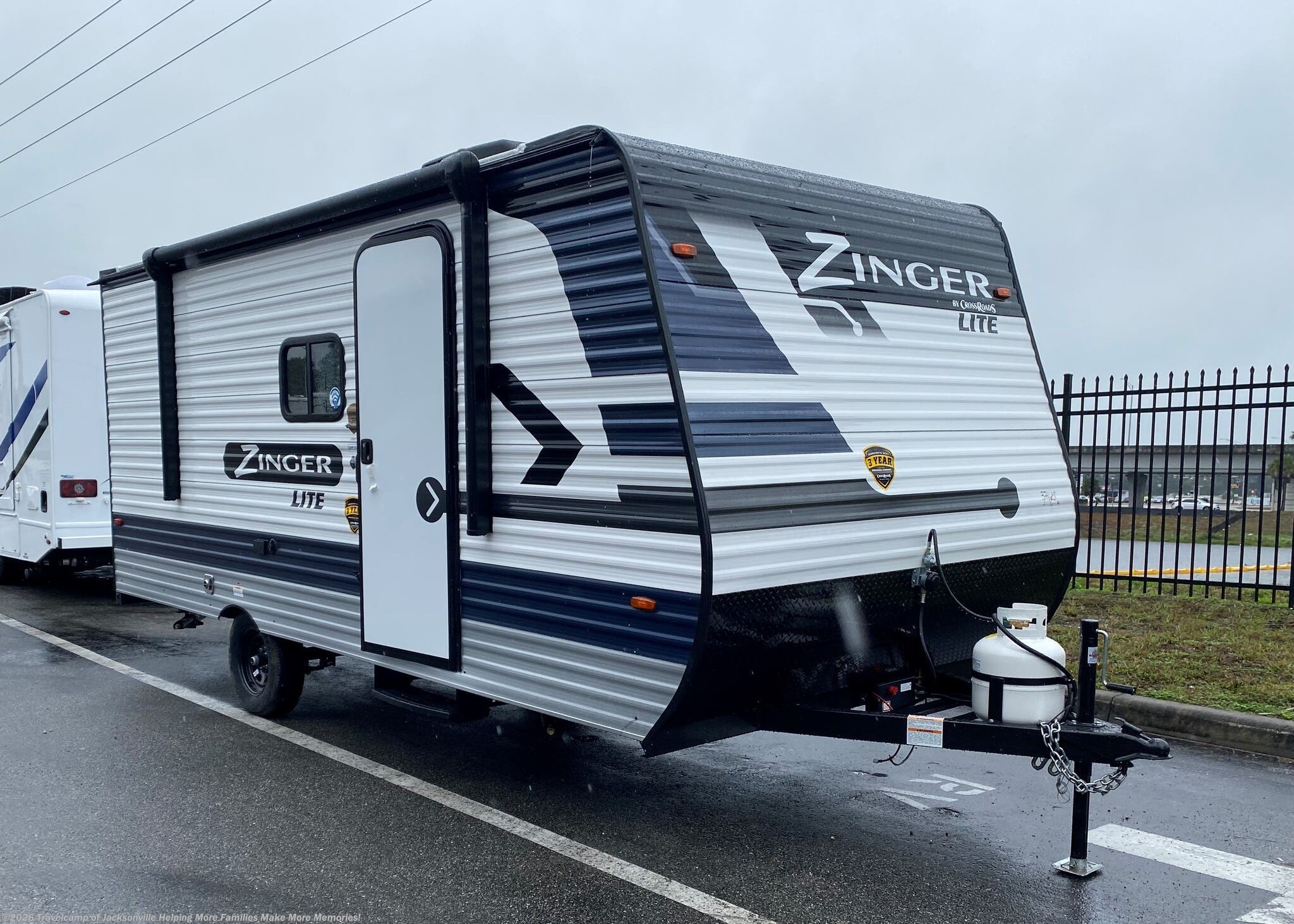 New 2022  CrossRoads Zinger 18BH by CrossRoads from Travelcamp of Jacksonville in Jacksonville, FL