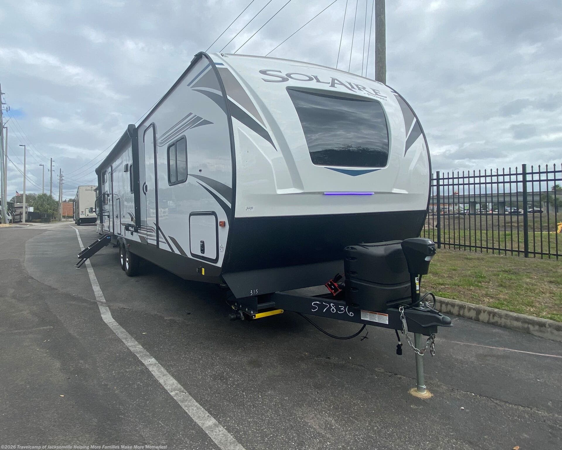 New 2022  Palomino Solaire 315DQBH by Palomino from Travelcamp of Jacksonville in Jacksonville, FL
