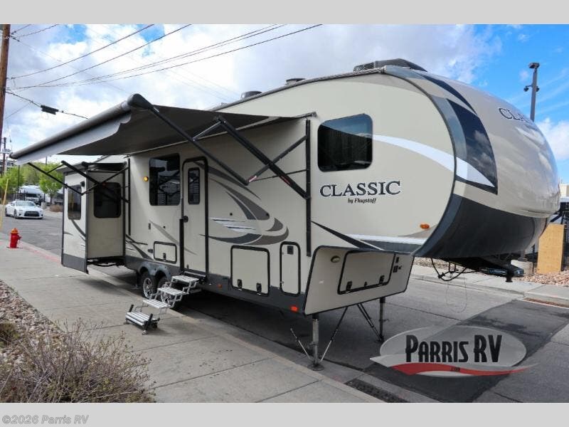 Used 2019 Forest River Flagstaff Classic Super Lite 8529RLWS available in Murray, Utah