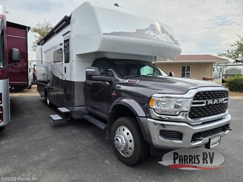 Used 2025 Dynamax Corp  isata 5 30FW available in Murray, Utah
