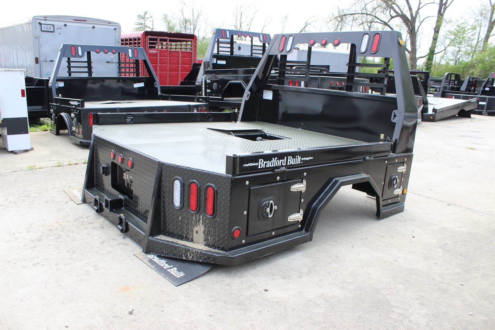 Flatbed - 2019 Bradford Built BB-4BOX-84-84-MC | TrailersUSA