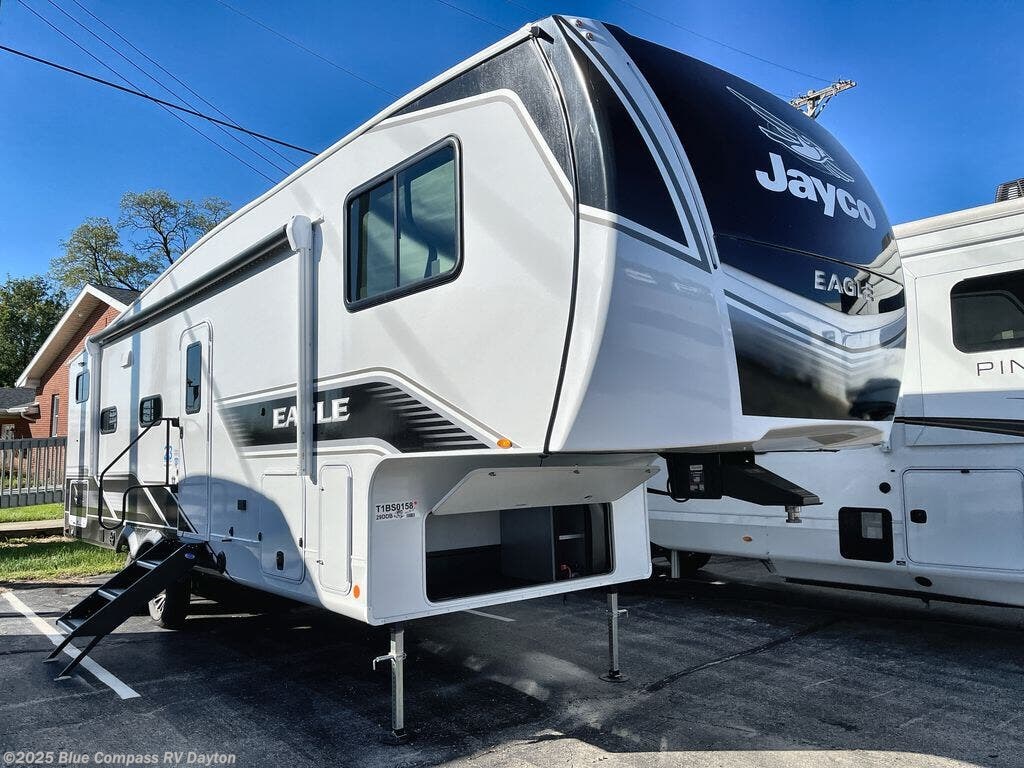 New 2026 Jayco Eagle HT 29DDB available in New Carlisle, Ohio