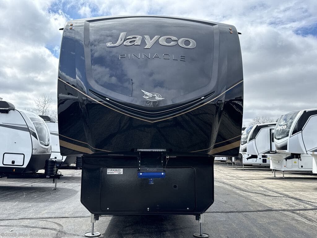 New 2026 Jayco Pinnacle 38FBRK available in New Carlisle, Ohio