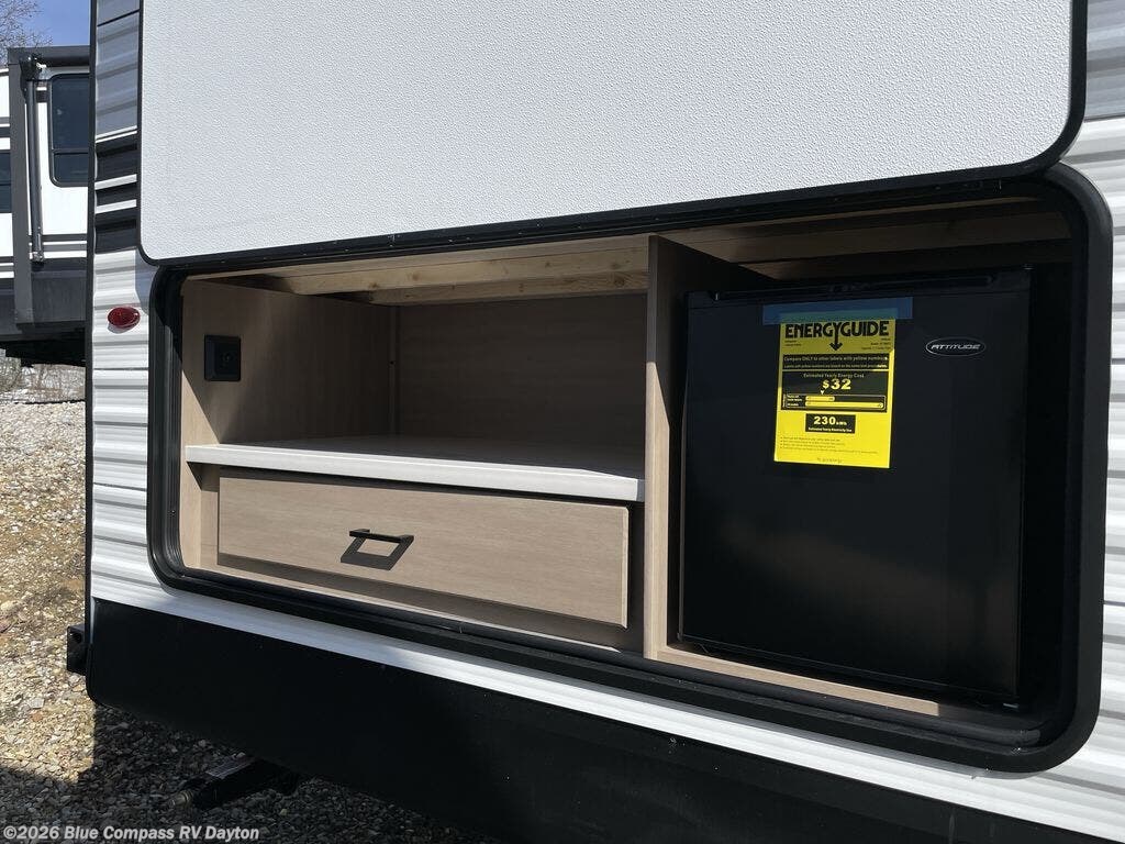 New 2026 Jayco Jay Flight SLX 325BHT available in New Carlisle, Ohio