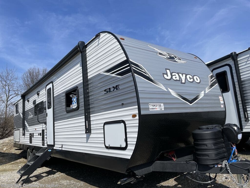 New 2026 Jayco Jay Flight SLX 325BHT available in New Carlisle, Ohio