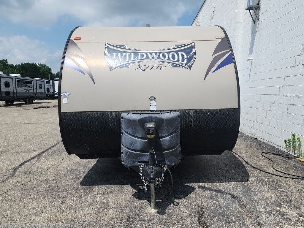 Used 2015 Forest River Wildwood 241QBXL available in New Carlisle, Ohio
