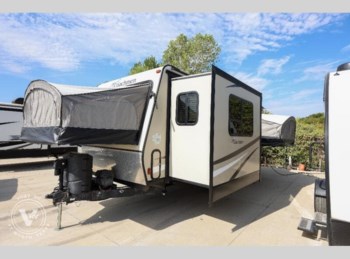 Used 2017 Coachmen Freedom Express 23TQX available in Fort Worth, Texas