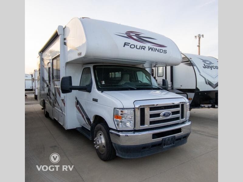 Used 2022  Thor Motor Coach Four Winds 28Z by Thor Motor Coach from Vogt Family Fun Center  in Fort Worth, TX