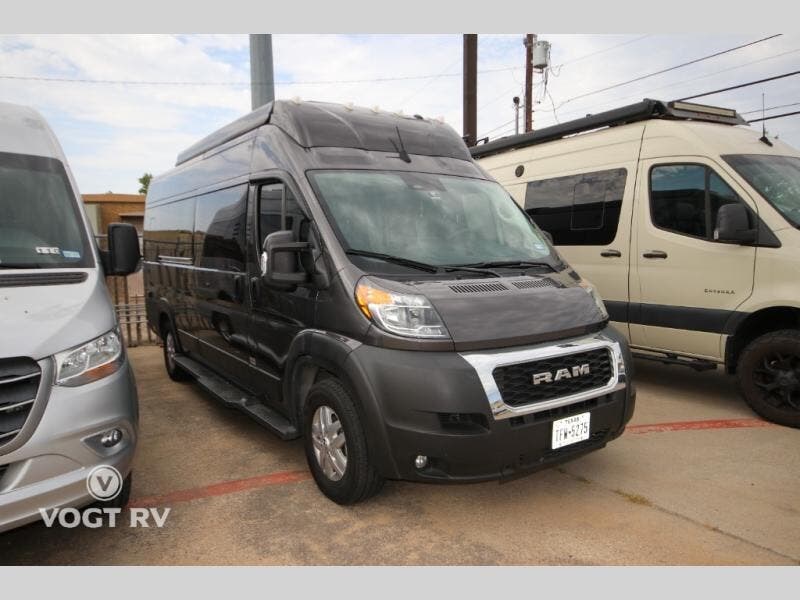 Used 2023  Thor Motor Coach Twist 2JB by Thor Motor Coach from Vogt Family Fun Center  in Fort Worth, TX