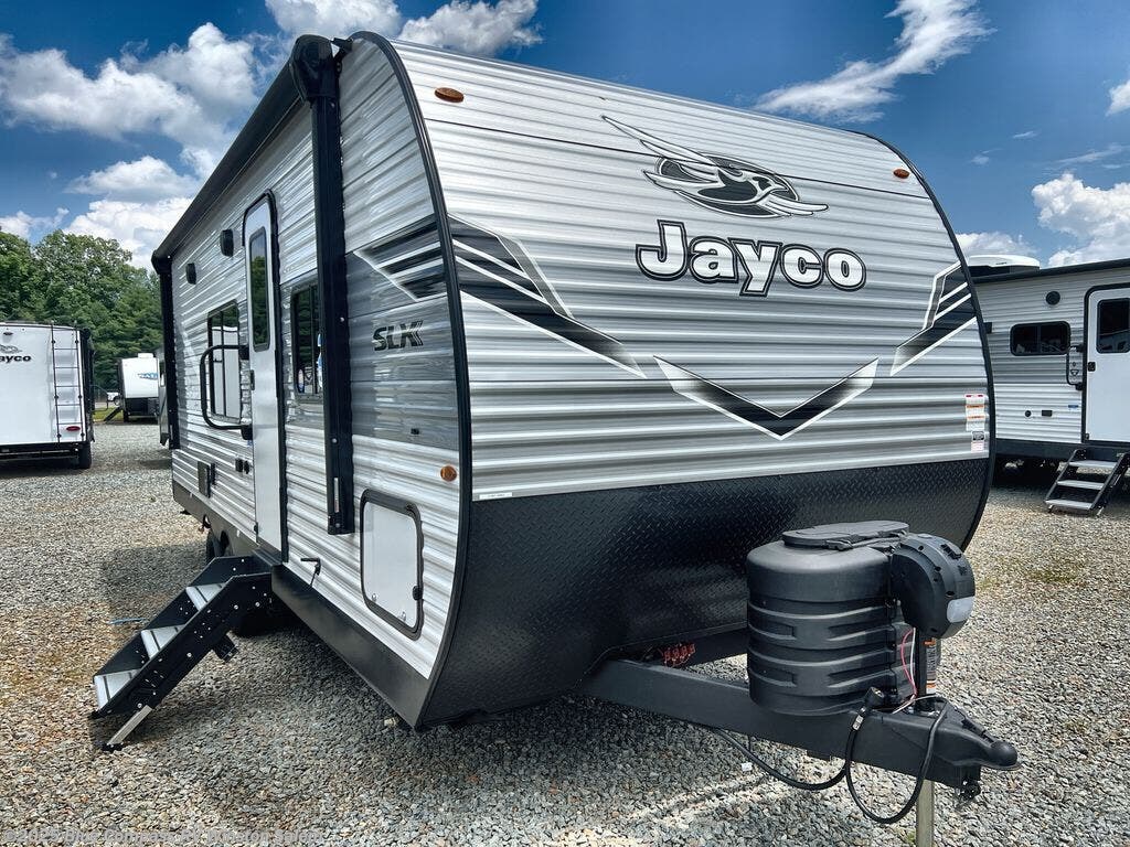 New 2025 Jayco Jay Flight SLX 225MLS available in Rural Hall, North Carolina