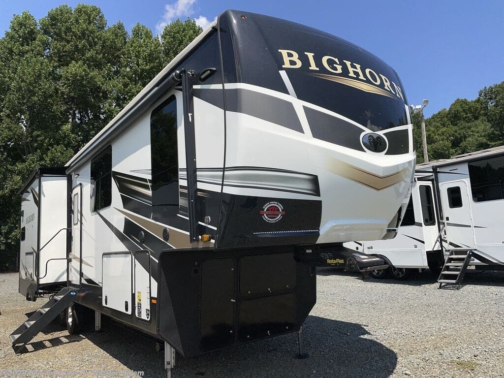Used 2021 Heartland Bighorn 3120RK available in Rural Hall, North Carolina