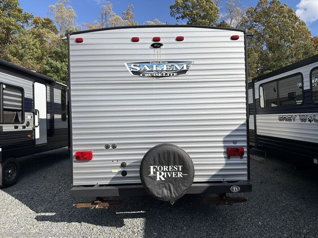 Used 2021 Forest River Salem Cruise Lite 230BHXL available in Rural Hall, North Carolina