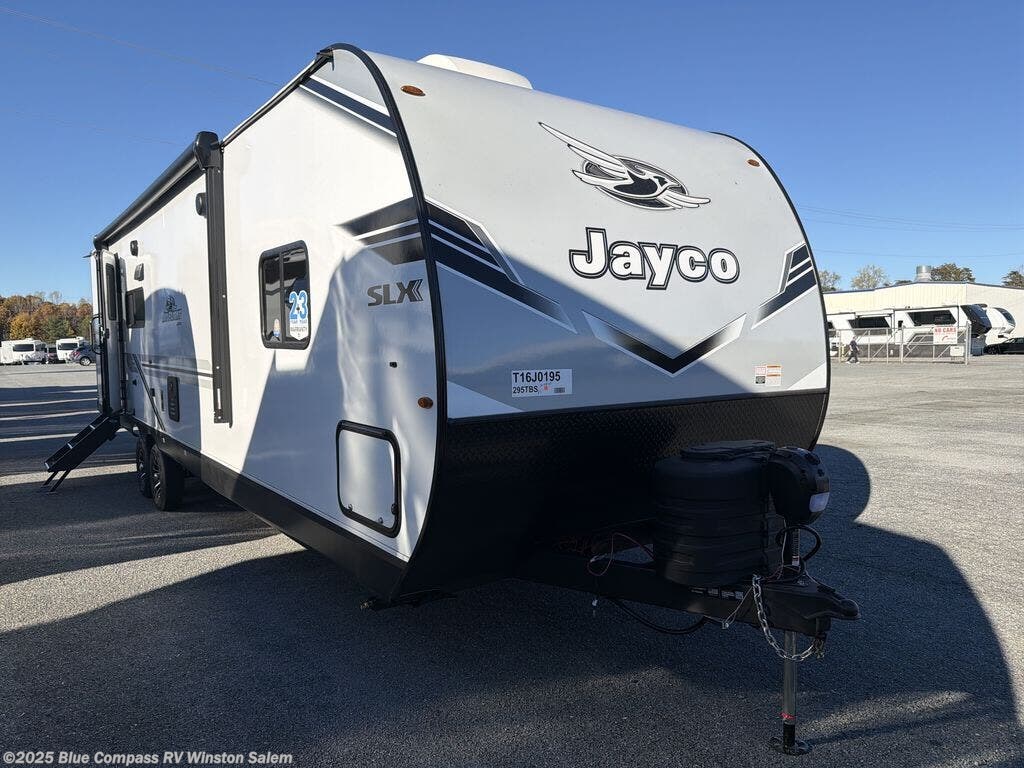 New 2026 Jayco Jay Flight SLX 295TBS available in Rural Hall, North Carolina