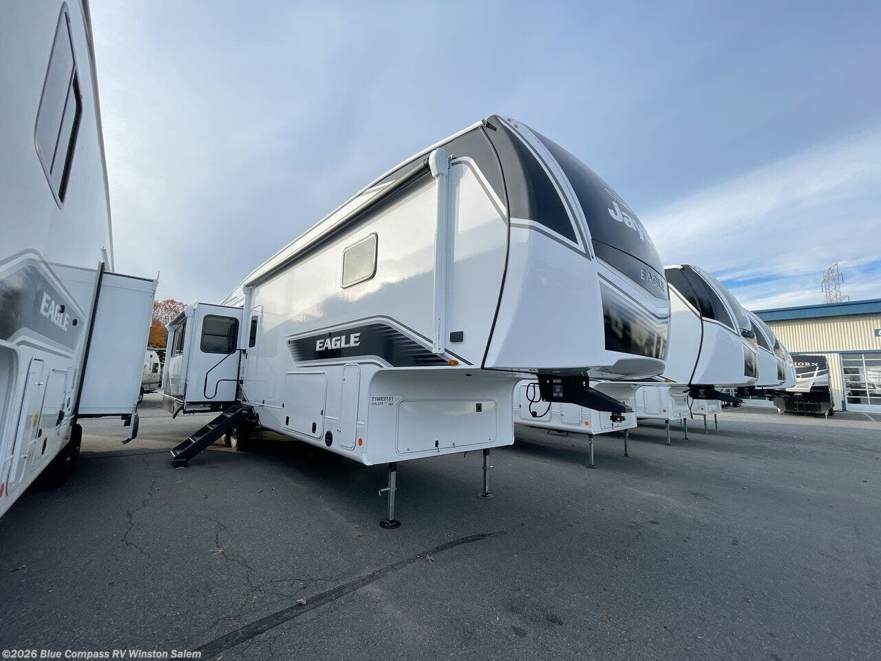 New 2026 Jayco Eagle 335LSTS available in Rural Hall, North Carolina