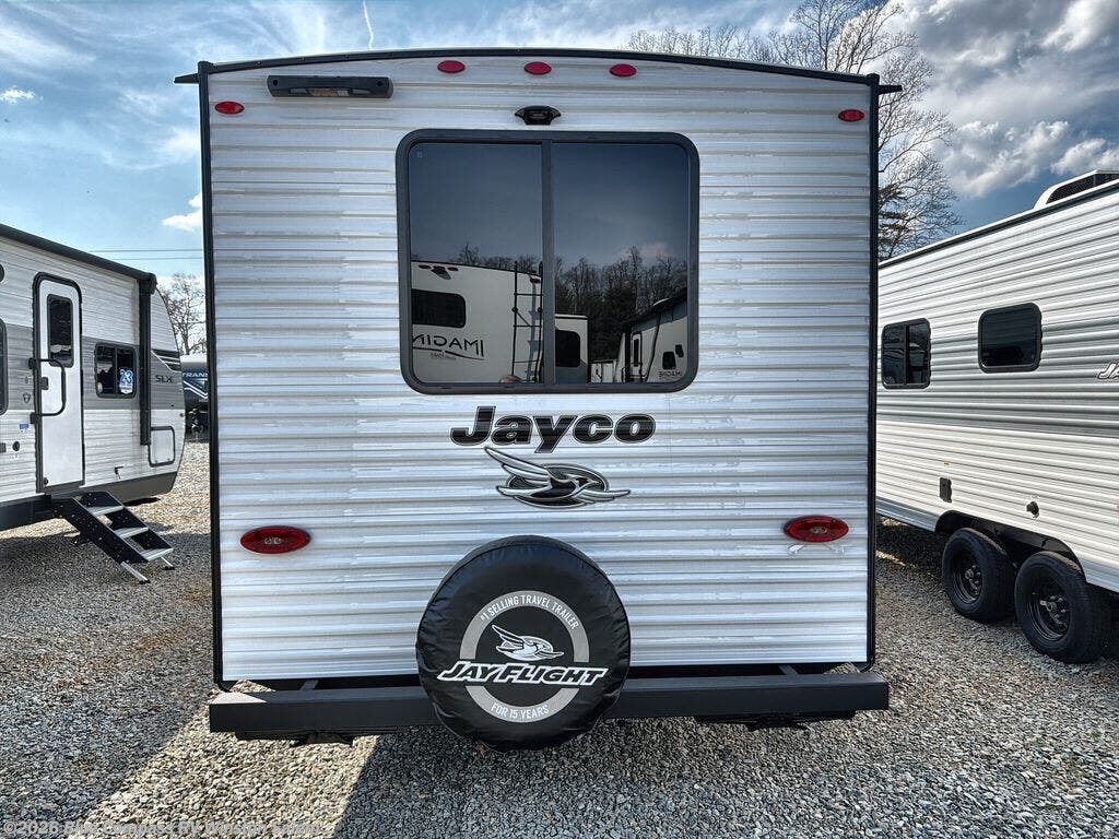 New 2026 Jayco Jay Flight SLX 210QB available in Rural Hall, North Carolina