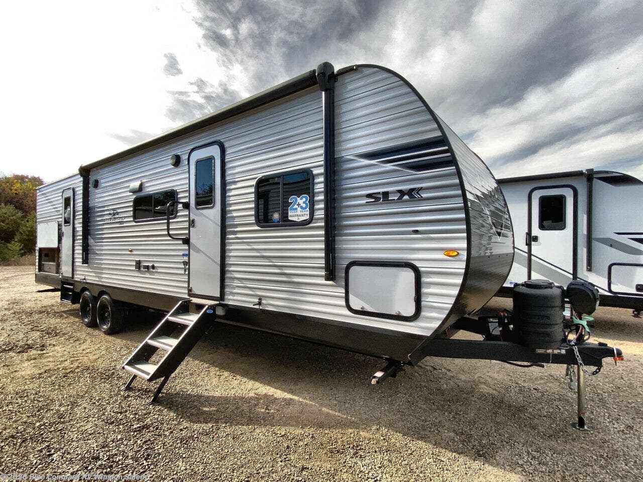 New 2026 Jayco Jay Flight SLX 321BDS available in Rural Hall, North Carolina